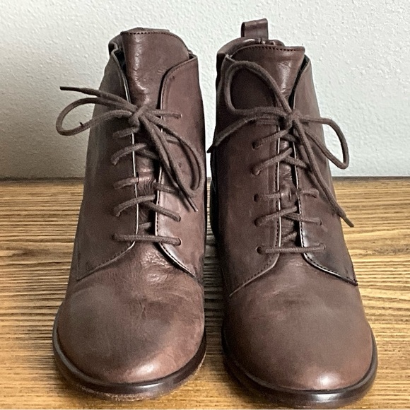 P Monjo Brown Leather Lace Up Ankle Boots, New in Box - Picture 3 of 9